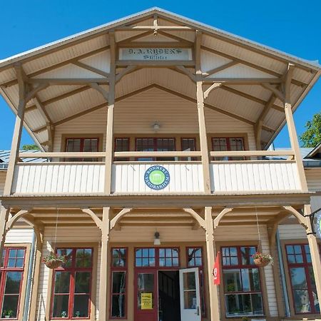 Ronneby Brunnspark Vandrarhem Och B&B Exterior foto