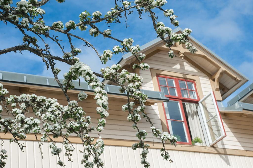 Ronneby Brunnspark Vandrarhem Och B&B Exterior foto