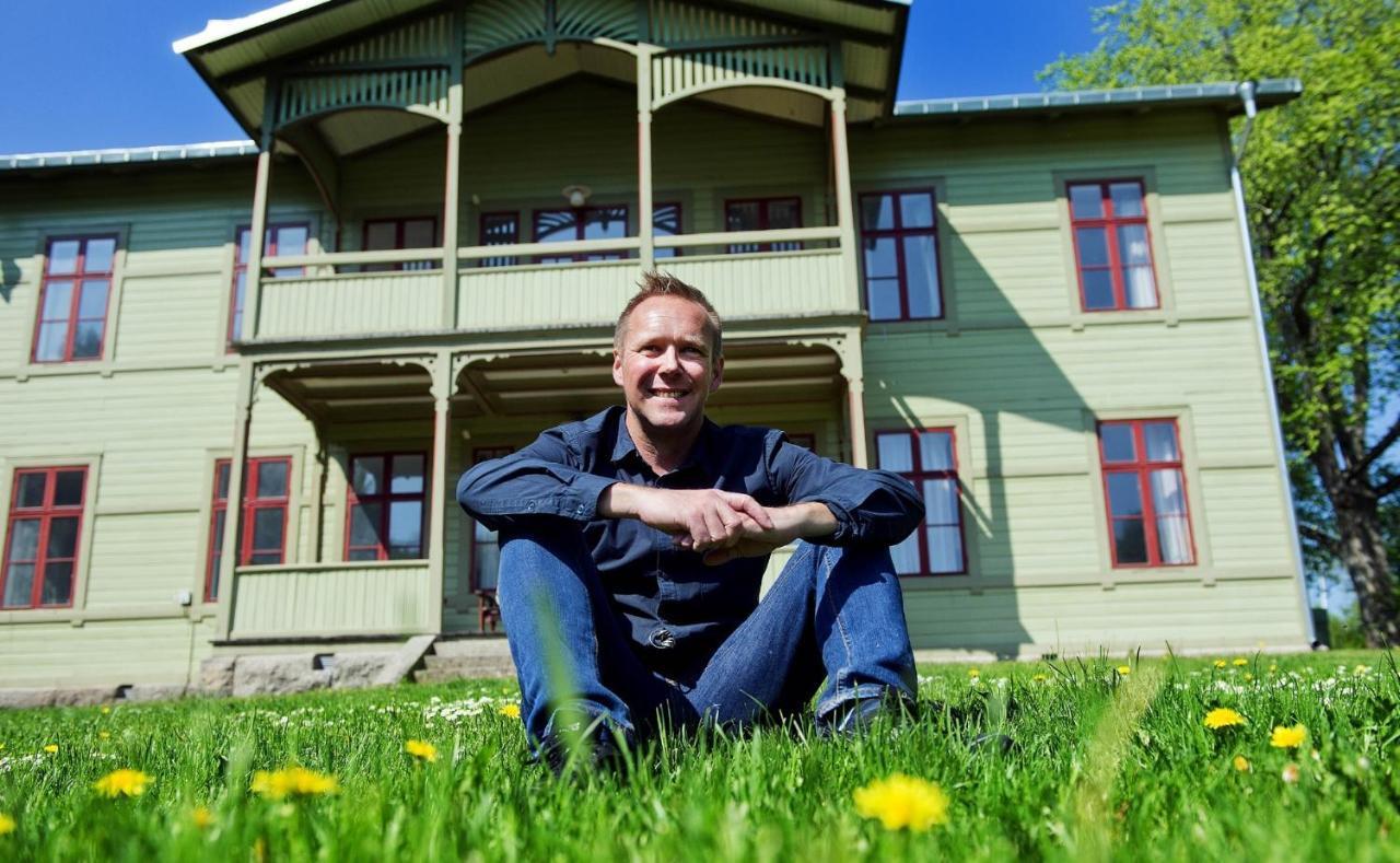 Ronneby Brunnspark Vandrarhem Och B&B Exterior foto